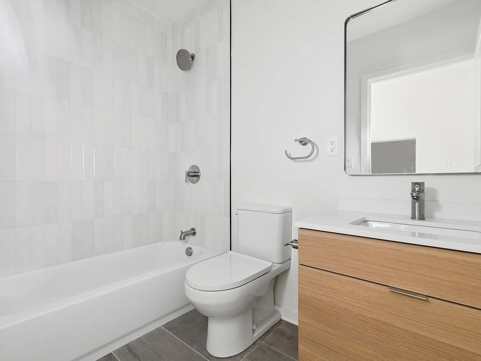 245 N 12TH ST Unit 4 — Photo 2