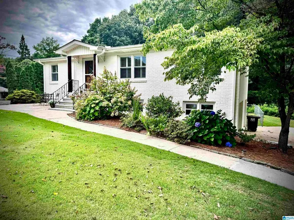 232 Lois Cir, Gardendale, AL 35071
