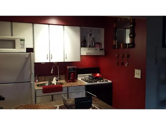 Sold by Neuhaus Realty, Inc. | media 15