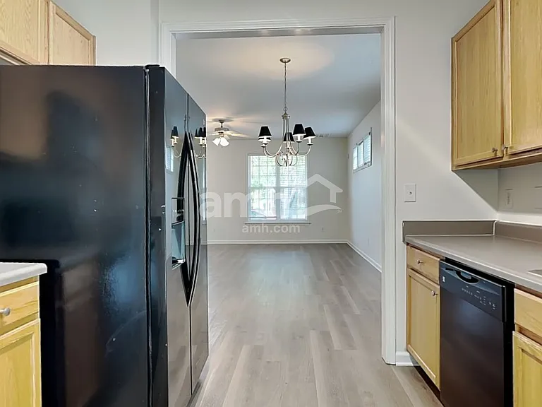85 Tuscarora Ln — Photo 3
