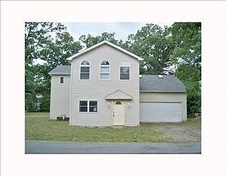 51545 Oakland Ave photo 1
