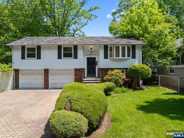297 Genesee Ave, Englewood, NJ 07631