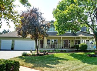 4 Lindsay Ct, Lemont, IL 60439