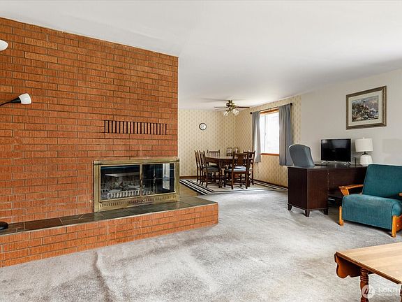 4th image of 1828 SW Rock Rose Drive