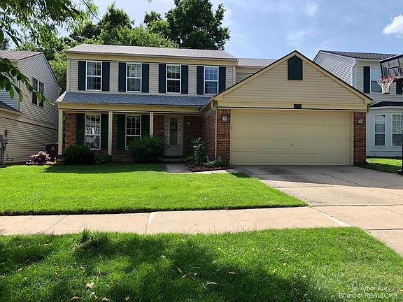 2nd image of 3052 Turnberry Ln
