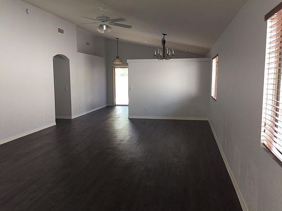 4th image of 2524 W Cezanne Cir
