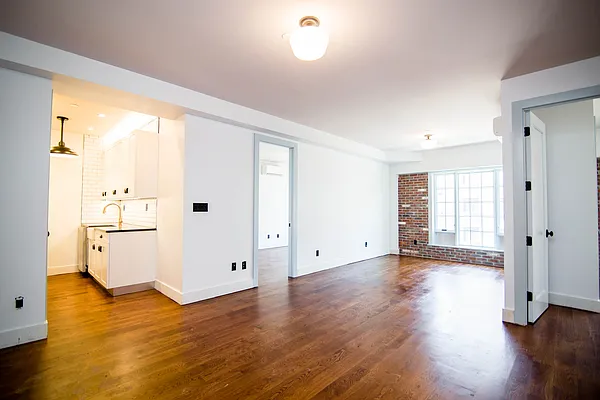 Rented by Nooklyn NYC LLC | media 24