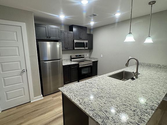 5th image of 3802 Hollis Dr #3802A