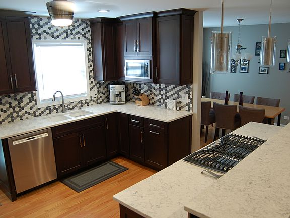 4th image of 222 Lynbrook Dr