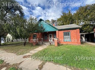 510 E 8th St, Newton, KS 67114