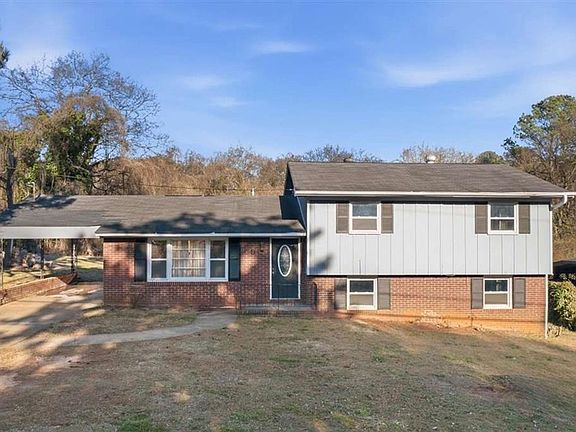 2nd image of 9 Atteiram Dr NE