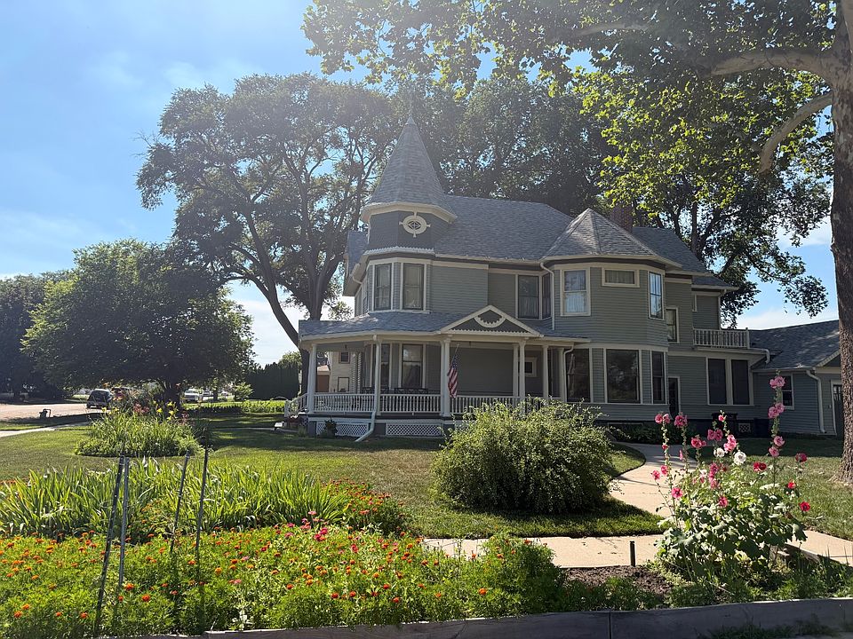 1st image of 304 W Dayton St