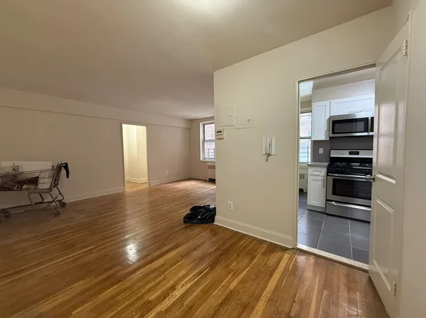 42-14 Union Street image 1 of 14