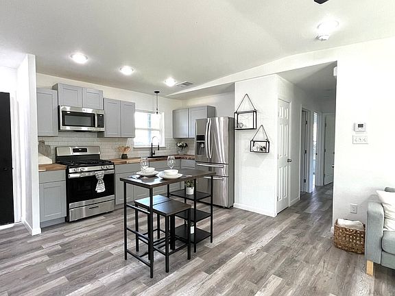 5th image of 218 MYRICK BLVD