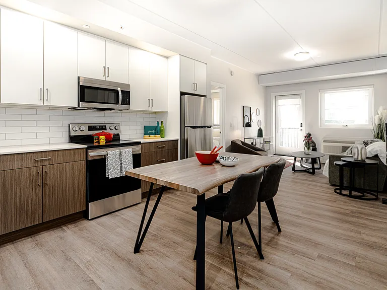 2815 109a St NW — Photo 8