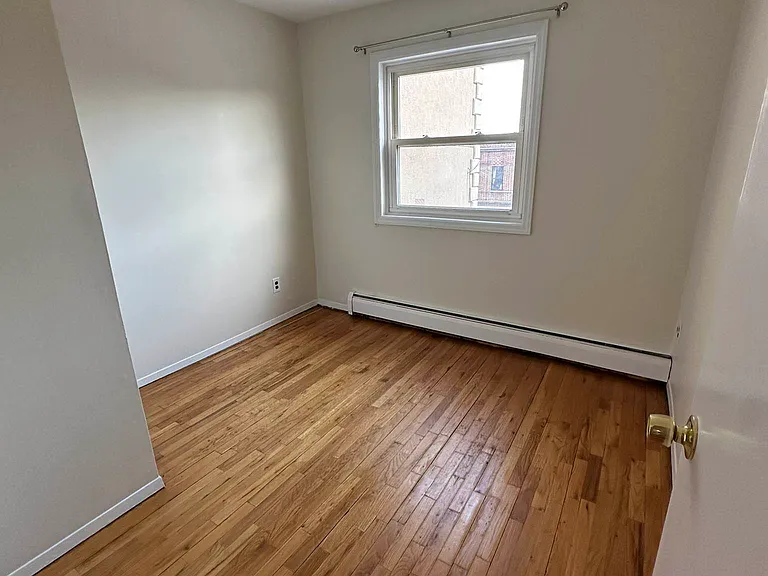 30-38 37th St #3 — Photo 6