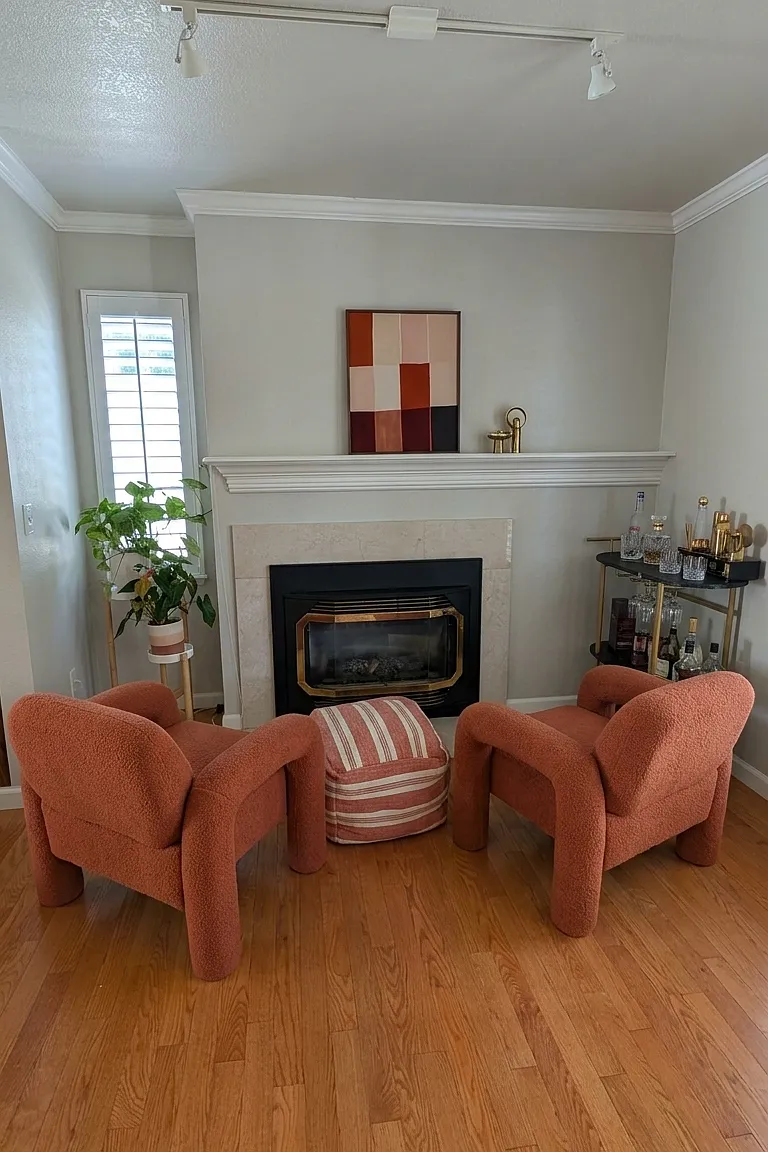 3 bed, 2.5 bath, 1614 sqft, $4,250 — Photo 4