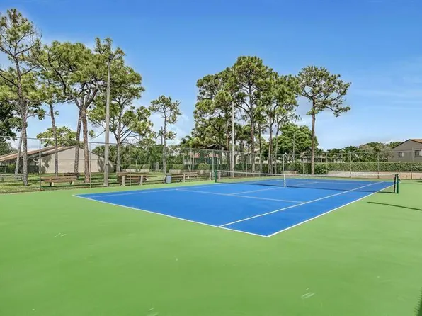 713 Sunny Pine Way #C2, Greenacres, FL 33415