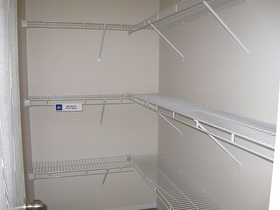 Walk-in Pantry