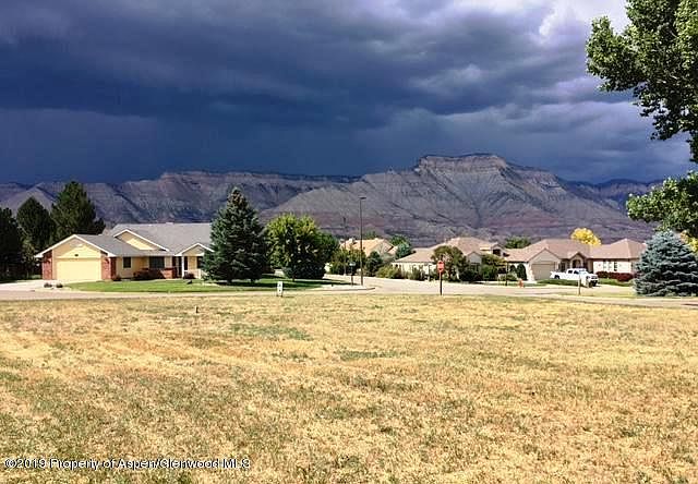 1st image of 16 Ridge View Pl