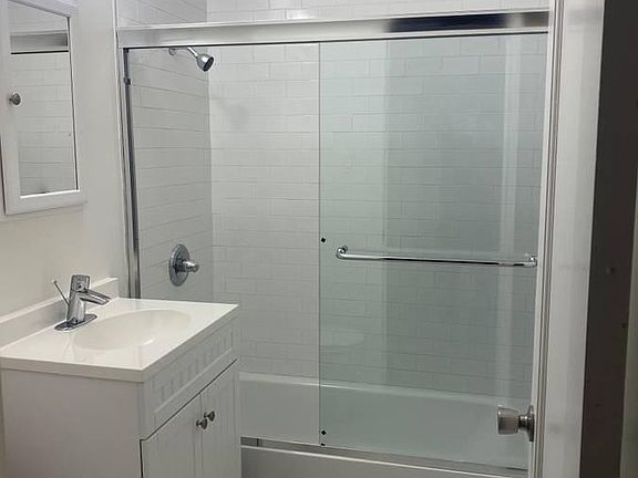 4th image of 1801 Greenwich St APT 203