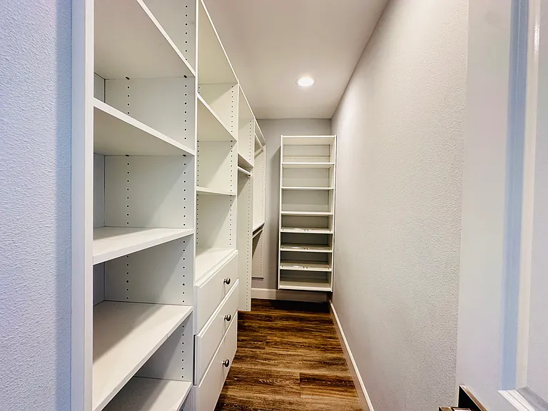 4561 Green Tree Ln — Photo 13