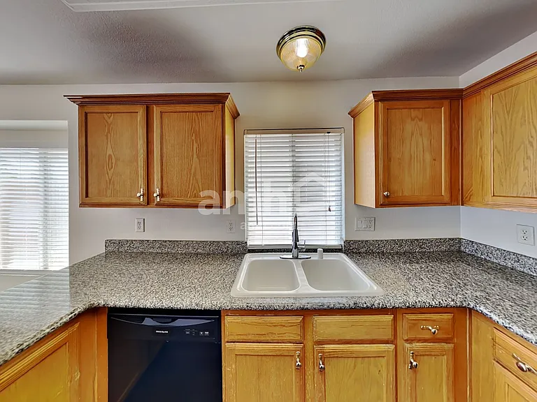 7534 Tuckaway Harbor St — Photo 3
