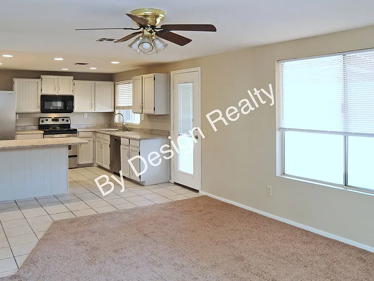 7230 N Ulene Pl — Photo 8