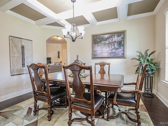 2nd image of 805 Brookwood Dr