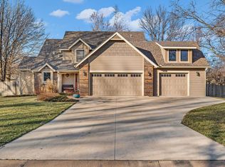 7542 SW Robinhood Ct, Topeka, KS 66614