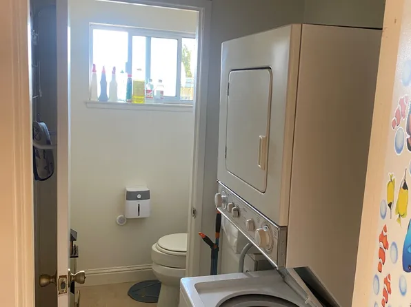 2045 Alice St #4, Santa Cruz, CA 95062