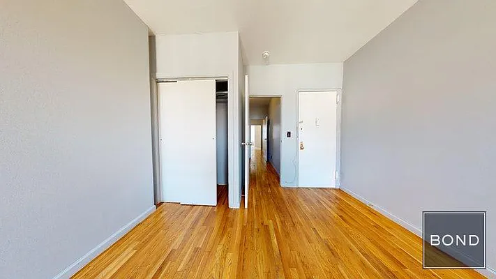 Rented by Bond New York | media 10