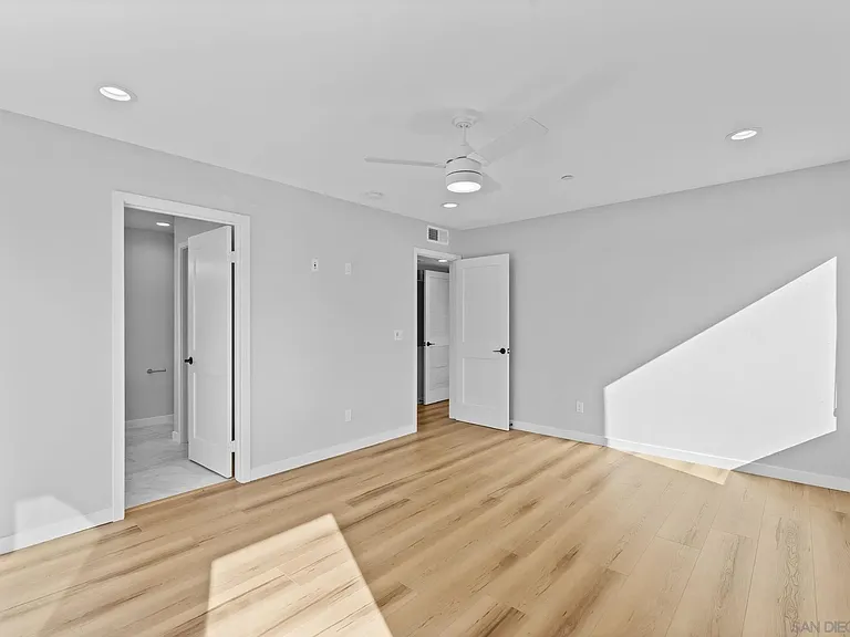 325 Citrus Ave #2 — Photo 16
