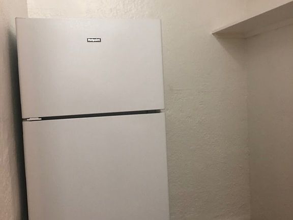 4th image of 4015 81st St APT A29