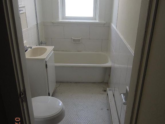 5th image of 7389 Maple Ave APT 304