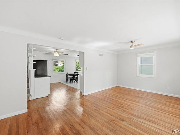 2nd image of 6937 Berkridge Ct