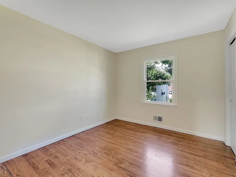 192 Maywood Ave — Photo 30