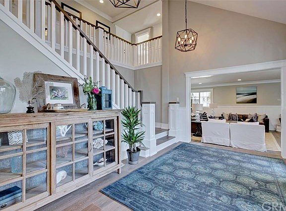 Light & Bright Foyer