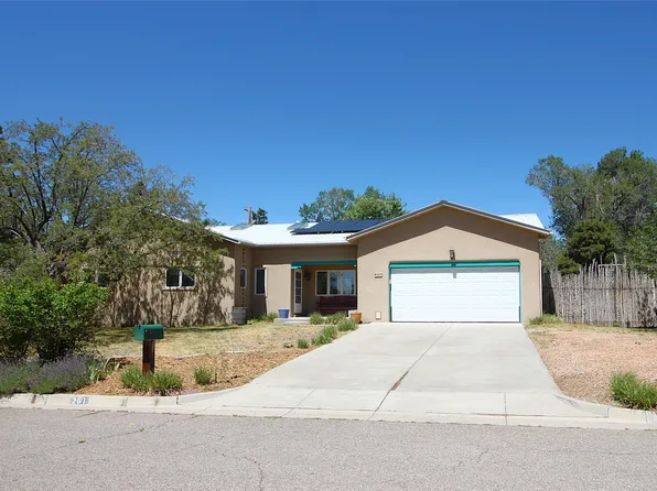 261 El Conejo St, Los Alamos, NM 87544