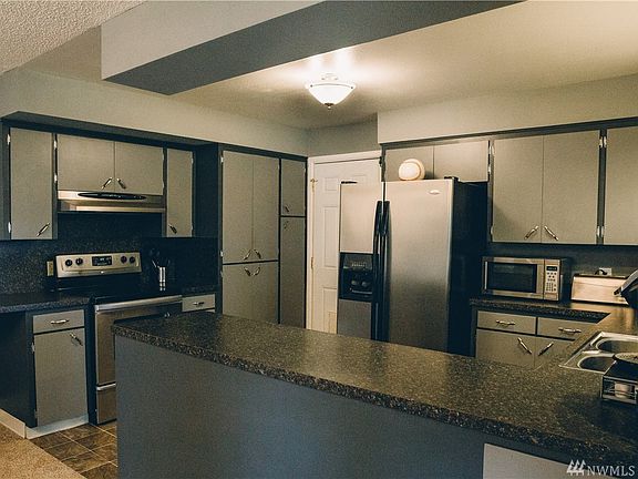 5th image of 7232 69th Ave NE