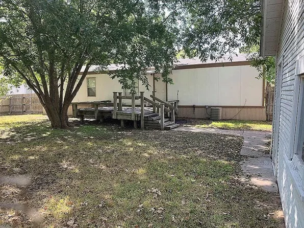 303 S Rio Grande St, Granger, TX 76530