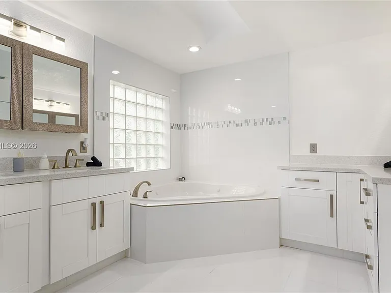1361 NW 116th Ave — Photo 24
