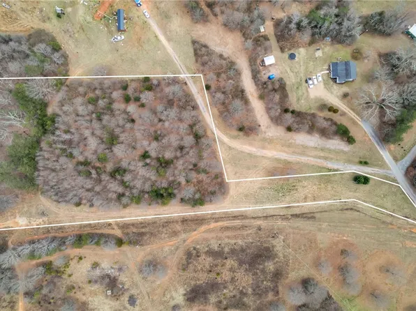 197 McDowell Rd, Chesnee, SC 29323