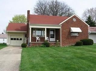 98 Rosary Dr, Campbell, OH