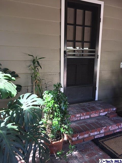 2nd image of 511 Pasqual Ave