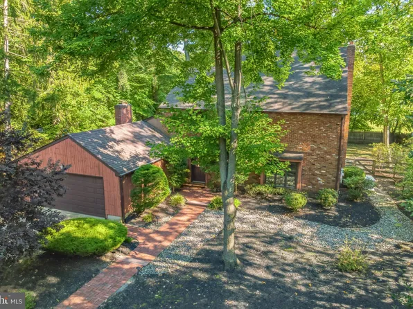 50 E Riding Dr, Cherry Hill, NJ 08003