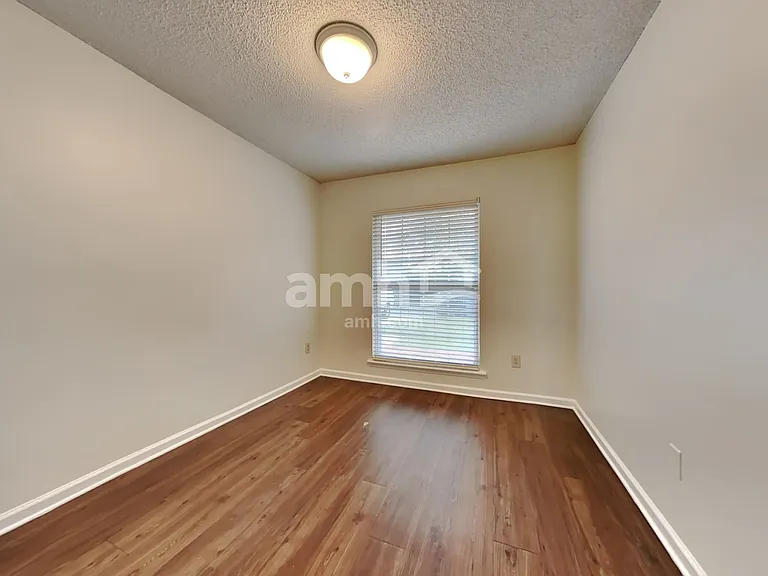 8016 Queensferry Ln — Photo 17