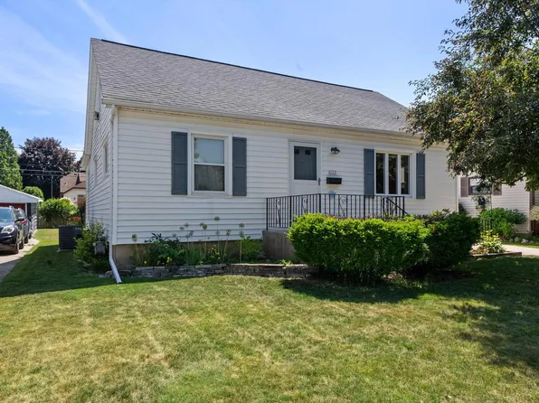 1717 Green STREET, Manitowoc, WI 54220