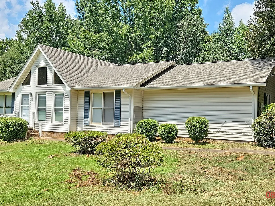 205 Winston Dr