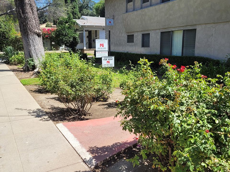 1st image of 260 N Oak Ave